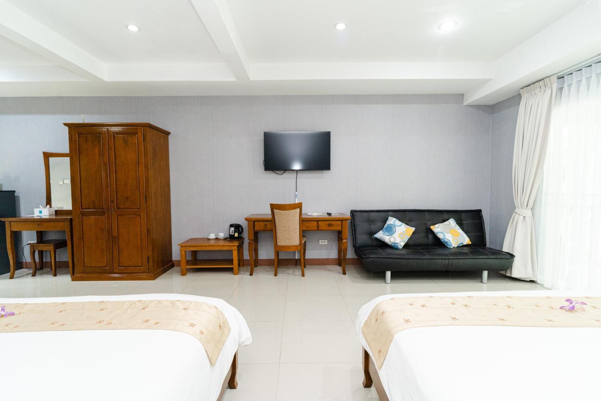 Baan Suan Khun Ta And Golf Resort Ubon Ratchathani Exterior foto