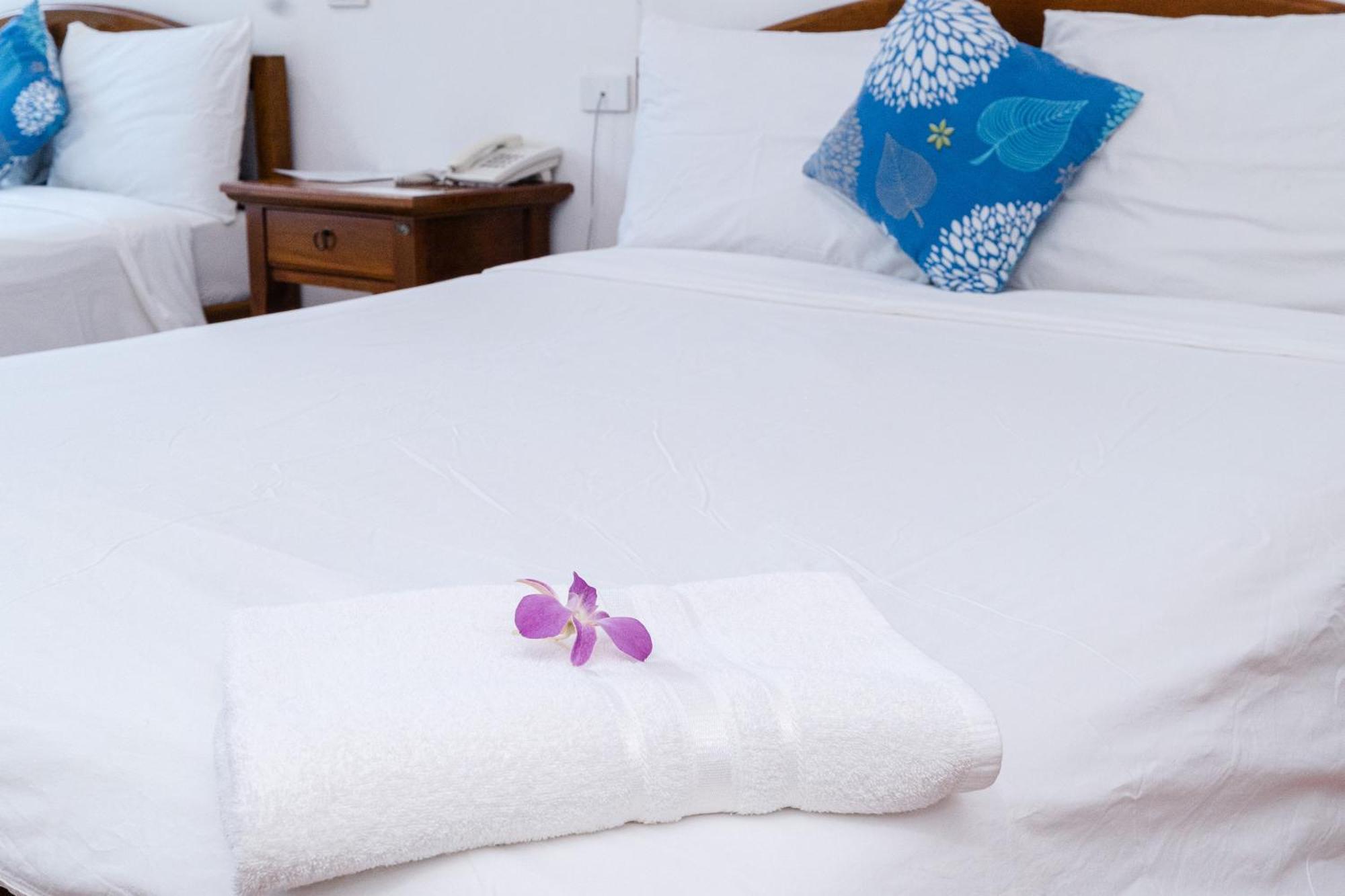 Baan Suan Khun Ta And Golf Resort Ubon Ratchathani Exterior foto