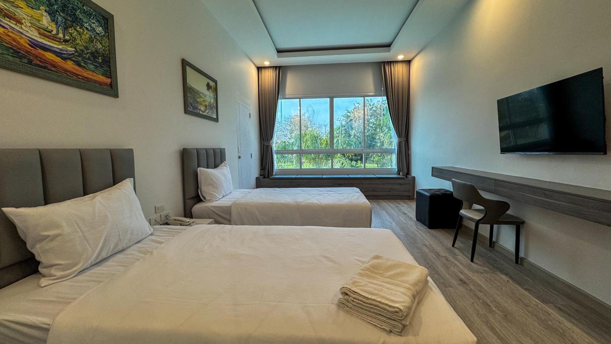 Baan Suan Khun Ta And Golf Resort Ubon Ratchathani Exterior foto