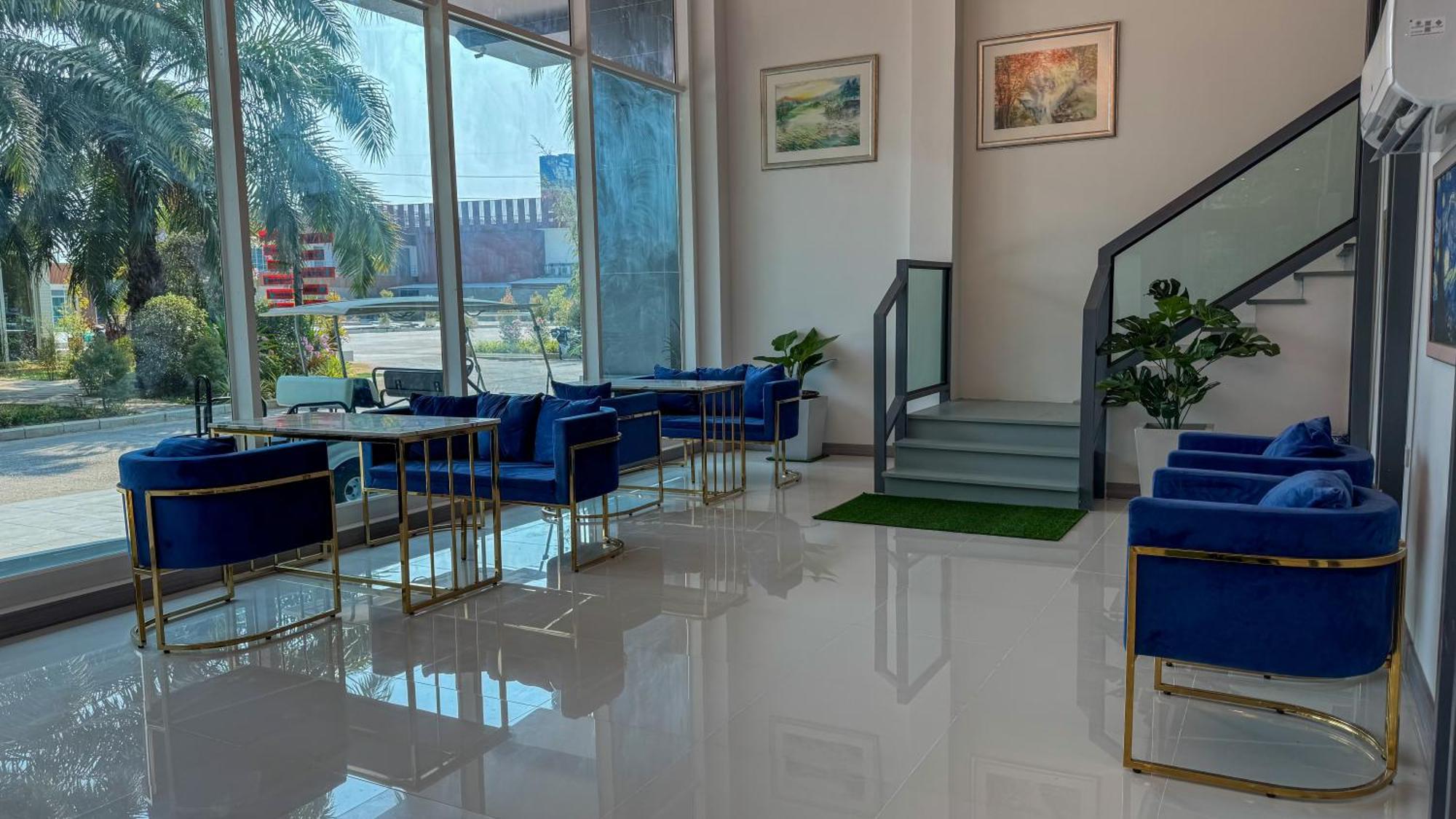 Baan Suan Khun Ta And Golf Resort Ubon Ratchathani Exterior foto